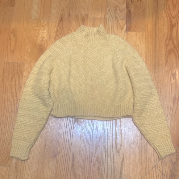 $7 CLEARANCE - TopShop Yellow/Gold Mock Neck/Turtleneck Sweater - Picture 2 of 7